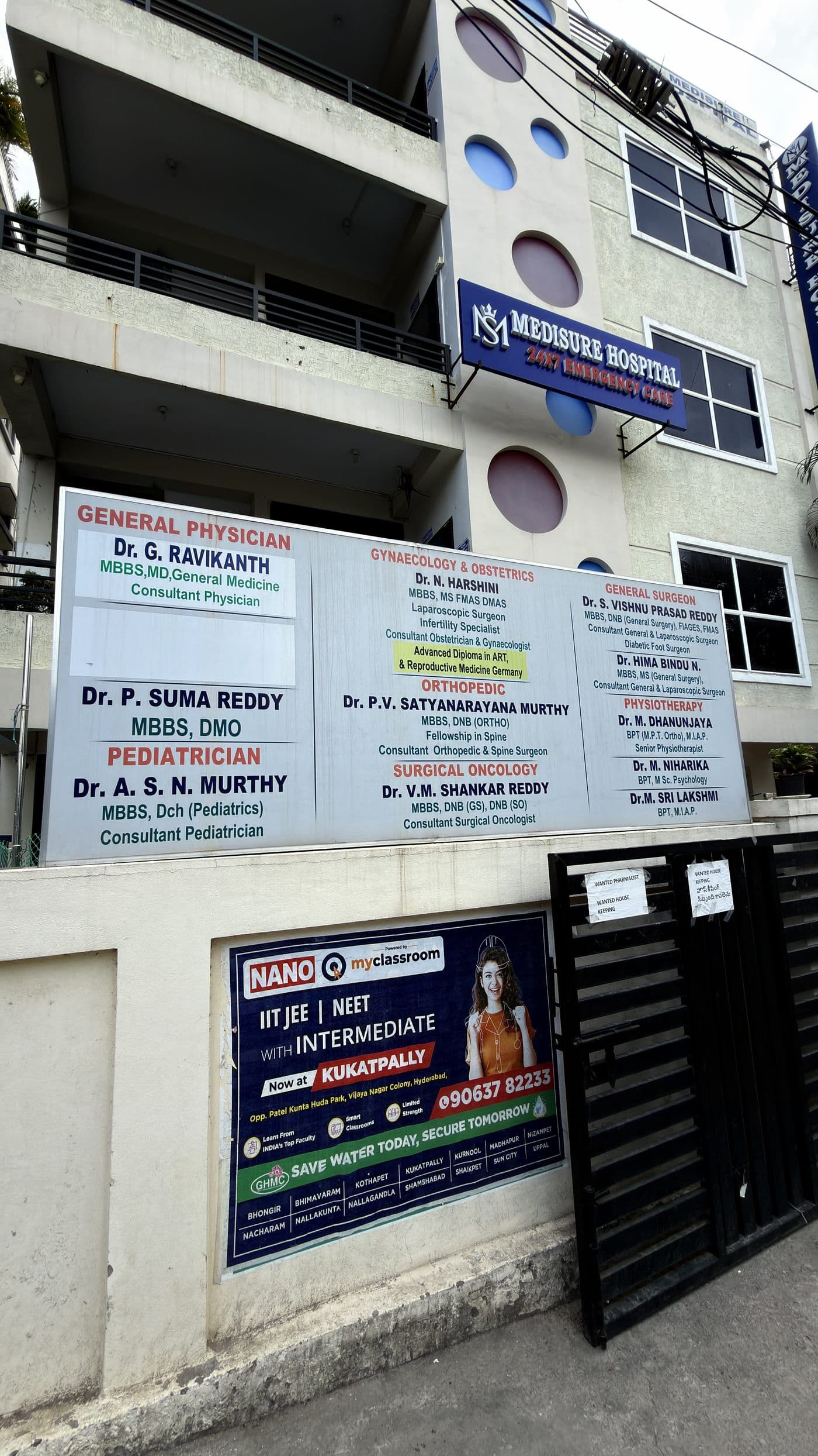 Consultant listings at the entrance